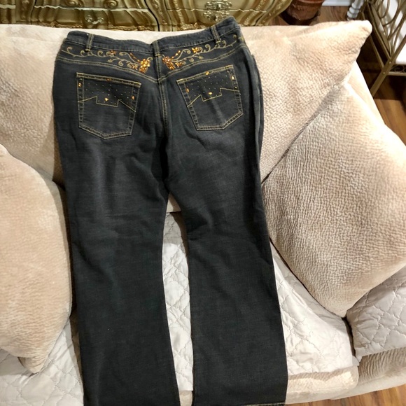 Script Excellent Condition Gold Jeweled Jeans - Picture 3 of 5